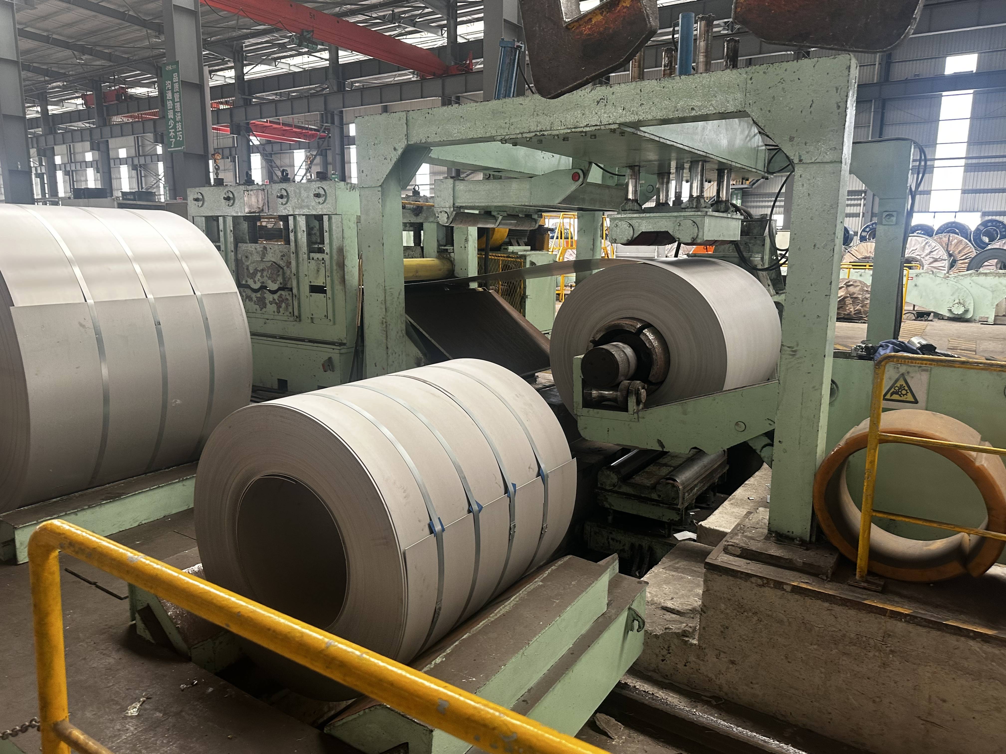 镍主力涨幅超1% 不锈钢和新能源汽车领域现暖意